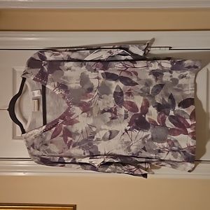 EUC Alfred Dunner shirt. 1X Purple/Gray. 100% Polyester. No stains or rips.